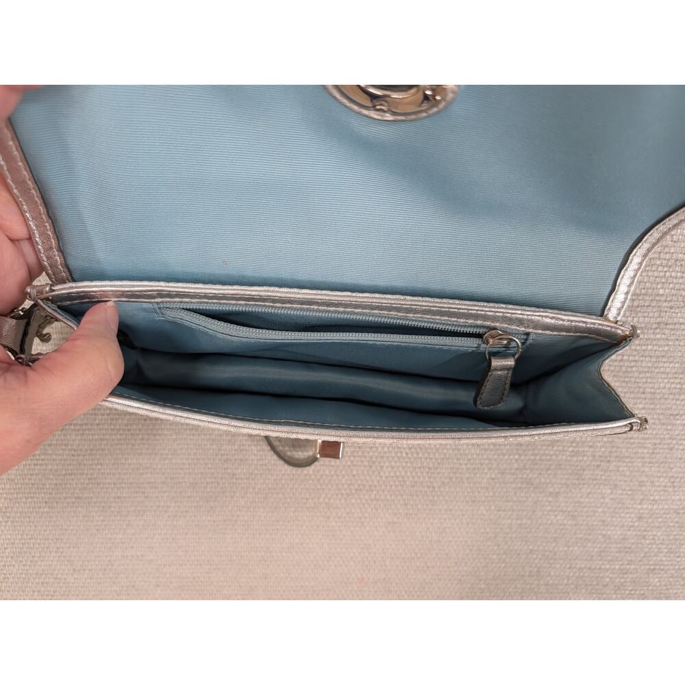 Coach Signature Clutch Wristlet Metallic Silver Light Blue Inside - Picture 6 of 7